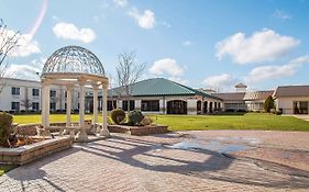 Clarion Inn Elmhurst - Oak Brook Near I-88, I-290, I-294